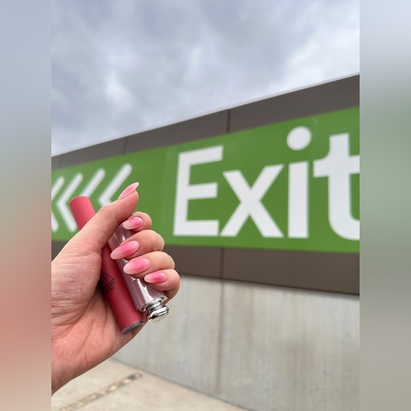 Abbie shops too much - Picture 11 of 14